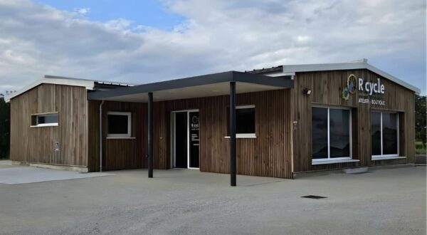ACADIE bâtiment tertiaire atelier vélo tout en bois