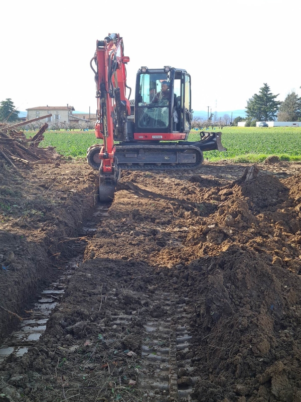 tractopelle terrain pour démarrer un projet ACADIE construction neuve drome ardeche