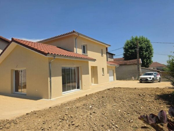 nouvelle réalisation ACADIE à Luzinay Isère de maison individuelle